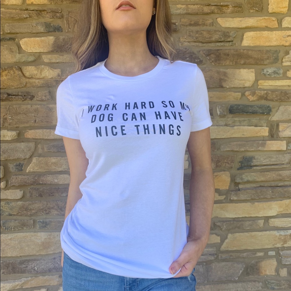Dog Mom graphic tee